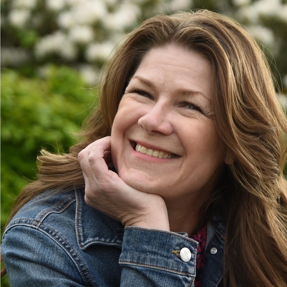 Meet your Posher, Lori - Picture 1 of 1